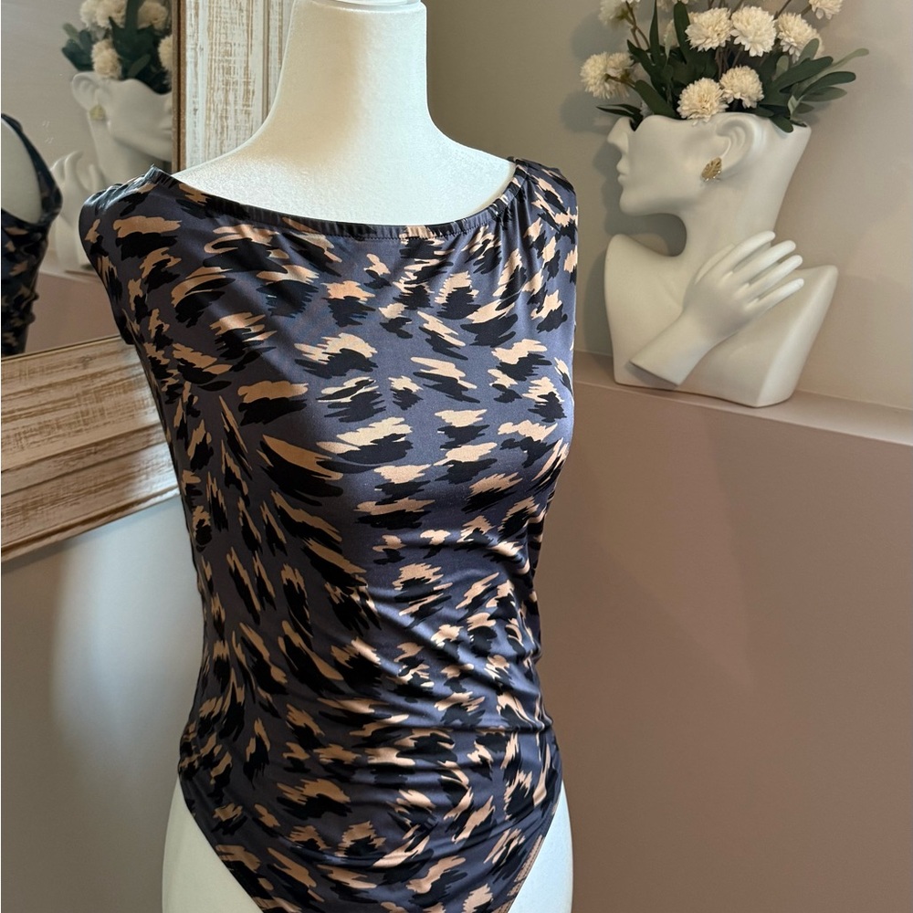 Express Small Contour Bodysuit Top Black and Tan